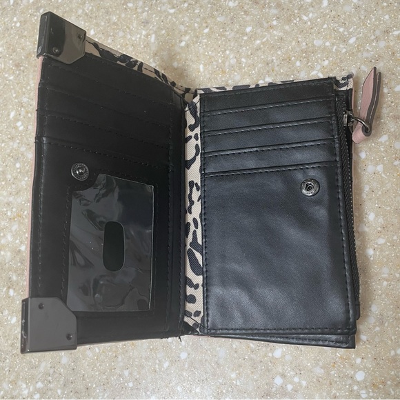 Jessica Simpson Pink Black Animal Print Wallet - Picture 3 of 10